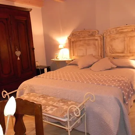 Il Cotogno Bed & Breakfast *